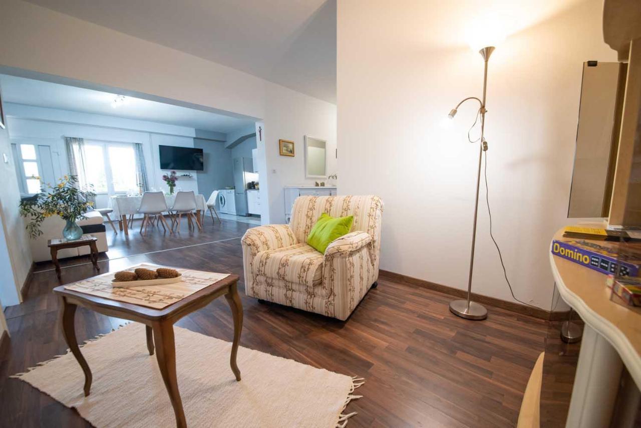 Apartman Mjeda 카스타브 외부 사진